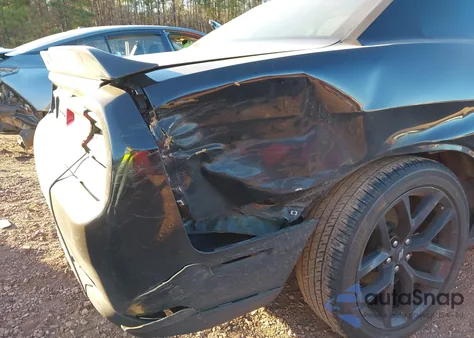 2021 Dodge Challenger R/T z USA, uszkodzony, nr VIN 2C3CDZBT3MH556094